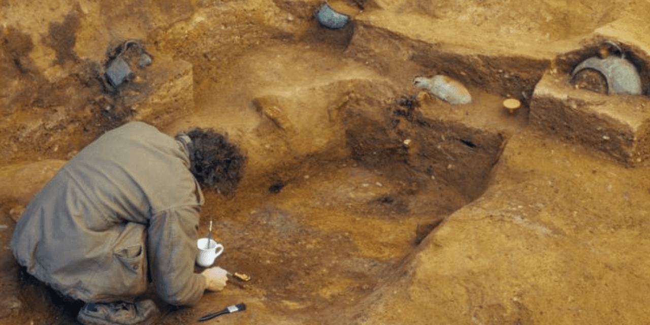 Encuentran una Tumba real sajona, el equivalente británico de la tumba de Tutankamon